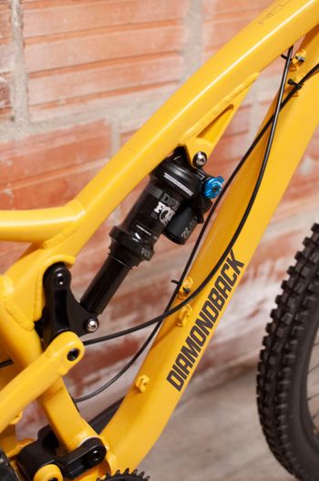 Used Diamondback Release 3 2021 2021 Mountainbike, Orange, 27.5 — image 7 of 8