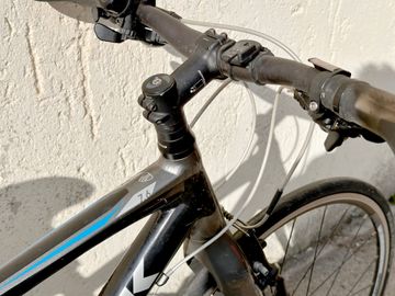 Used Trek 7.6 FX 2010 Road & Gravel, Light Gray — image 6 of 7