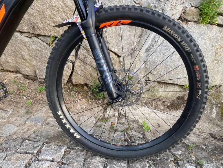 Used KTM Macina Prowler Prestige 2020 2020 Mountainbike, Black, 29, 27.5 — image 8 of 10