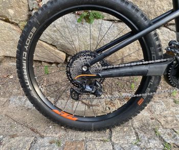 Used KTM Macina Prowler Prestige 2020 2020 Mountainbike, Black, 29, 27.5 — image 9 of 10