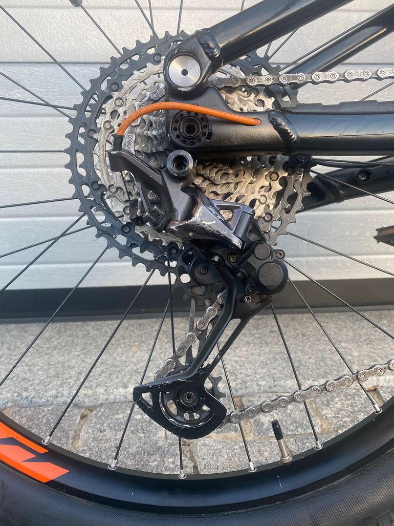 Used KTM Macina Prowler Prestige 2020 2020 Mountainbike, Black, 29, 27.5 — image 3 of 10
