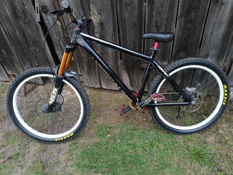 Used Dartmoor Hornet 2016 Mountainbike — image 2 of 3