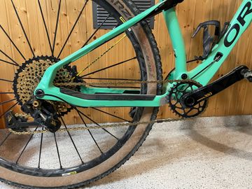 Used Orbea OIZ M10 2018 Mountainbike, Green — image 3 of 3