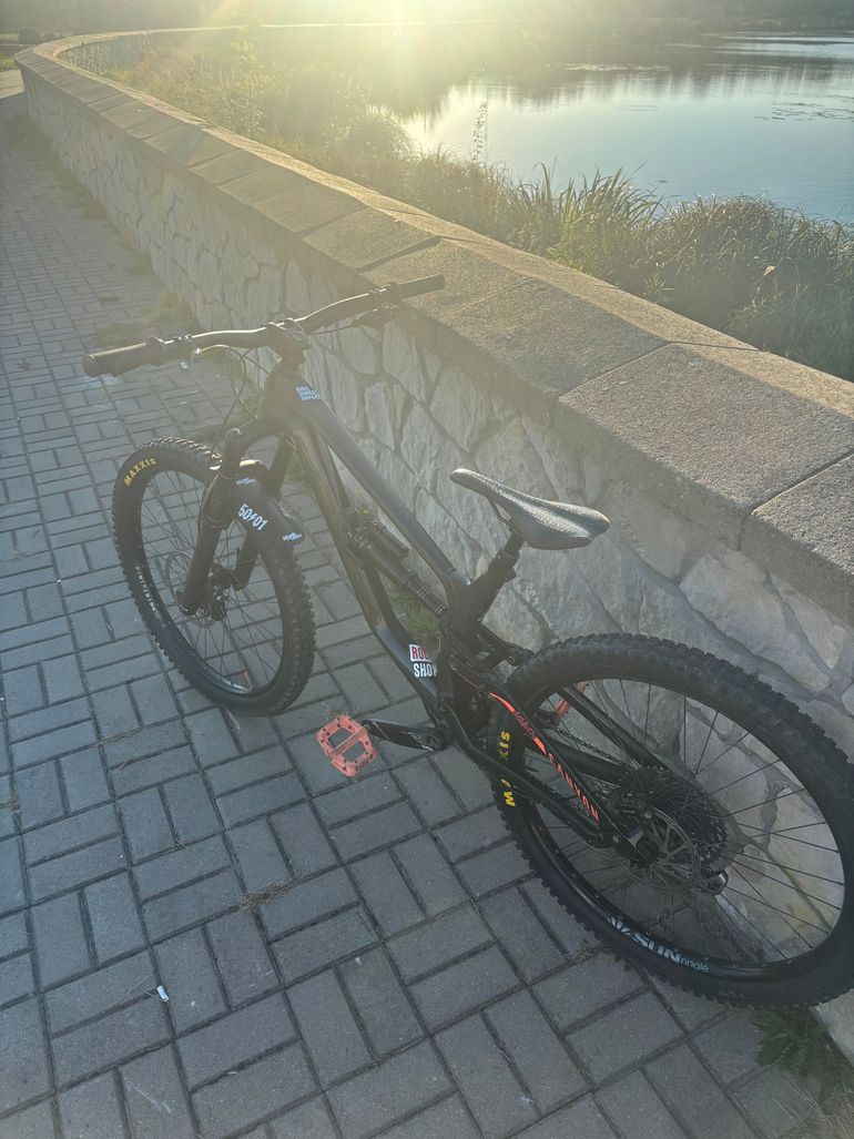 Used Canyon Torque AL 6.0 2019 2019 Mountainbike, Red, 27.5 — image 2 of 7