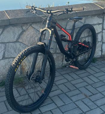 Used Canyon Torque AL 6.0 2019 2019 Mountainbike, Red, 27.5 — image 1 of 7