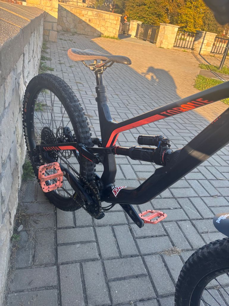 Used Canyon Torque AL 6.0 2019 2019 Mountainbike, Red, 27.5 — image 3 of 7