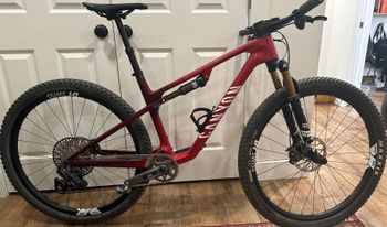 Used Canyon Lux World Cup CF 8 2024 2024 Mountainbike, Red, 29 — image 1 of 6