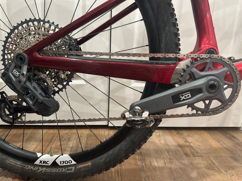 Used Canyon Lux World Cup CF 8 2024 2024 Mountainbike, Red, 29 — image 2 of 6