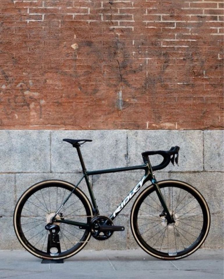Used Ridley HELIUM SLX Ultegra di2 2x12 2024 Road & Gravel, Grün — image 1 of 5