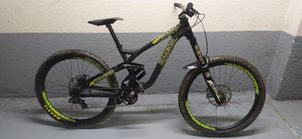 Commencal - COMMENCAL SUPREME DH V3 650B WC (2015), 2015