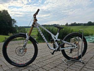 Commencal - Supreme v5, 2022