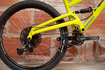 Used Diamondback Atroz 3 2021 2021 Mountainbike, Orange, 27.5 — image 3 of 9