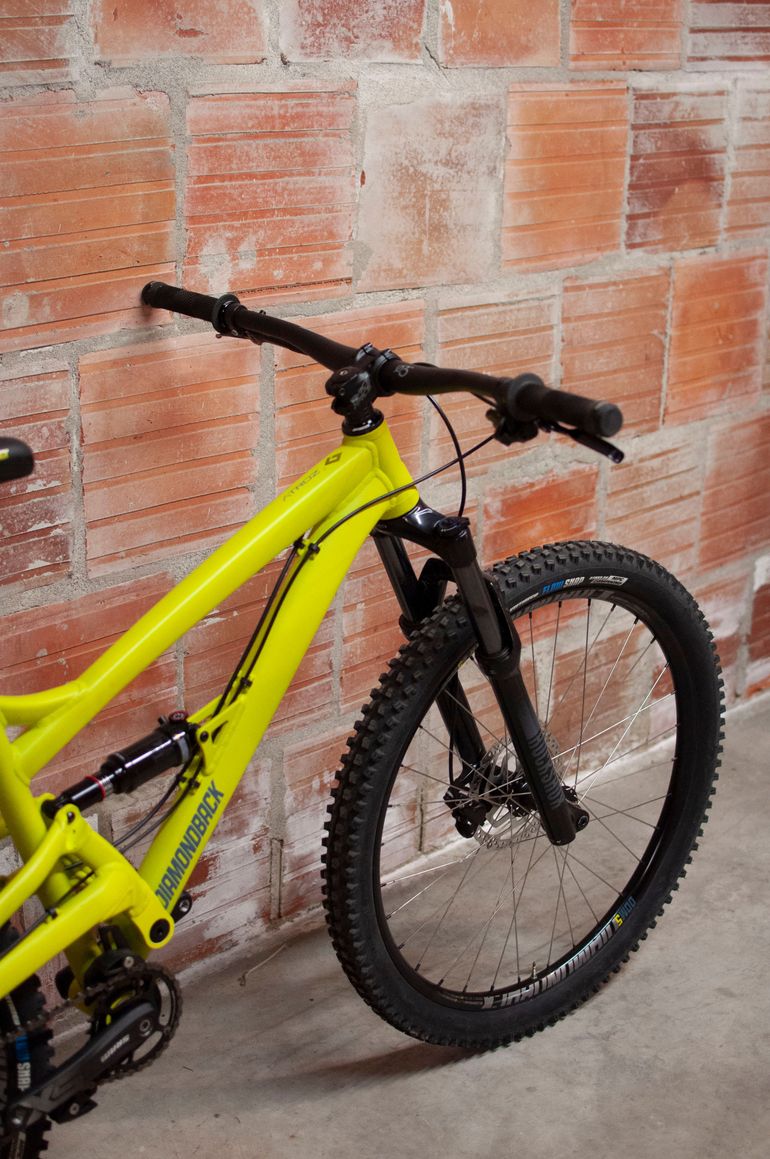 Used Diamondback Atroz 3 2021 2021 Mountainbike, Orange, 27.5 — image 2 of 9