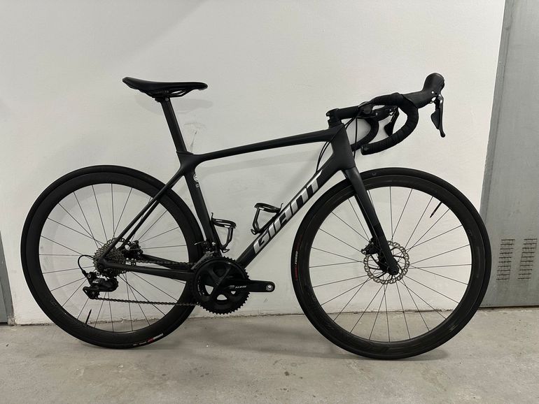 Used Giant TCR Advanced Disc 2 Pro Compact 2024 2024 Road & Gravel, Black — image 1 of 4