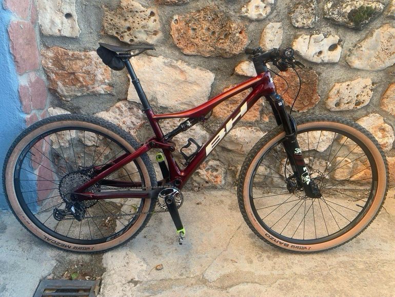 Used BH LYNX RACE CARBON RC LT 7.5 2023 2023 Mountainbike, Red, 29 — image 1 of 9