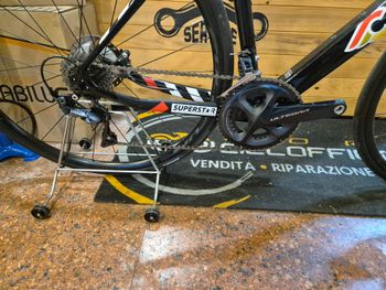 Used Cinelli Superstar Disc Ultegra 2023 Road & Gravel, Rot — image 2 of 5