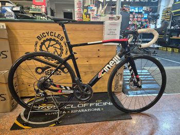 Used Cinelli Superstar Disc Ultegra 2023 Road & Gravel, Rot — image 1 of 5