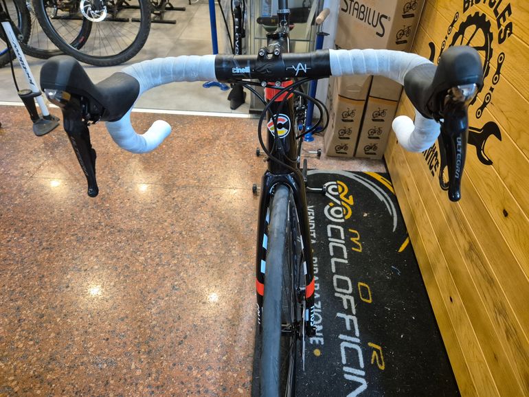 Used Cinelli Superstar Disc Ultegra 2023 Road & Gravel, Rot — image 4 of 5
