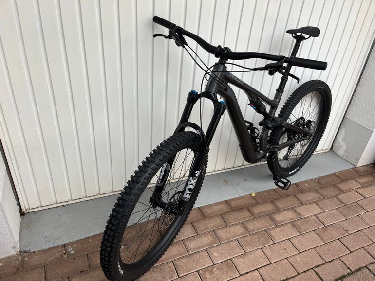 Used Specialized SJ 15 Comp Alloy SMK S4 2025 Mountainbike, Black — image 2 of 4