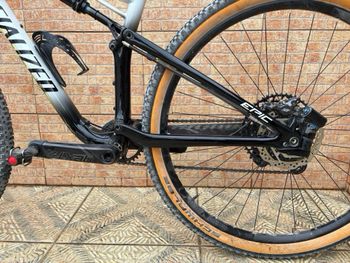 Brugt Specialized Men's Epic Comp Carbon 2018 2018 Mountainbike — billede 5 af 11