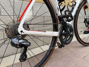 Tweedehands Trek Domane SLR 7 Disc 2017 2017 Road & Gravel — afbeelding 2 van 6