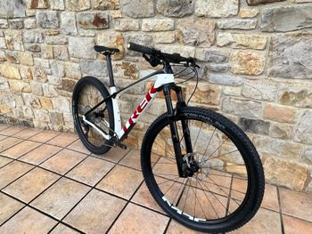 Used Trek Procaliber 9.6 2021 Mountainbike, White — image 9 of 9