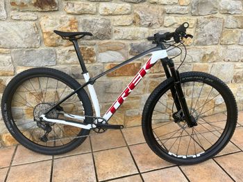 Used Trek Procaliber 9.6 2021 Mountainbike, White — image 1 of 9