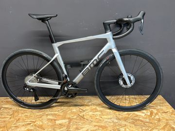 Used BMC Roadmachine 01 FOUR 2024 2024 Road & Gravel, Light Gray — image 1 of 6