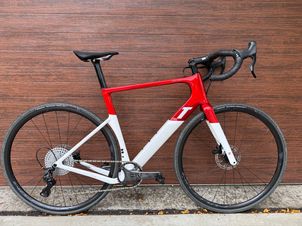 3T - Exploro MAX Ekar 1x13 2022, 2022