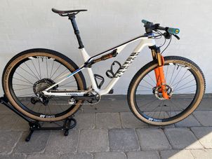 Canyon - Lux CF SLX 9 Team 2021, 2021