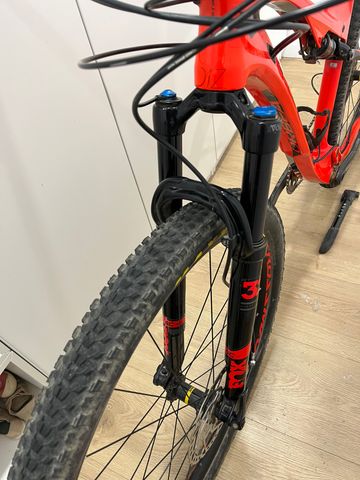 Tweedehands Orbea OIZ M30 2019 2019 Mountainbike — afbeelding 4 van 9