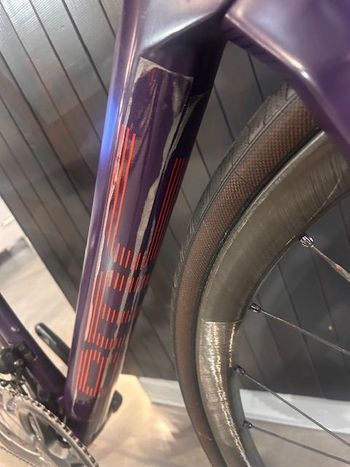 Tweedehands BMC Roadmachine 01 THREE 2023 2023 Road & Gravel — afbeelding 12 van 14