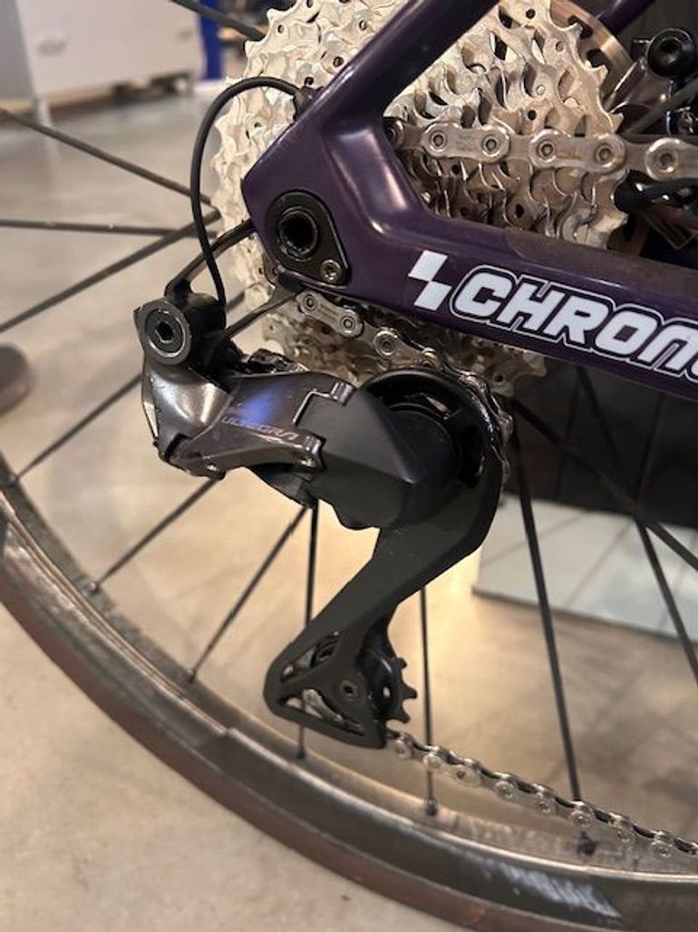 Tweedehands BMC Roadmachine 01 THREE 2023 2023 Road & Gravel — afbeelding 11 van 14