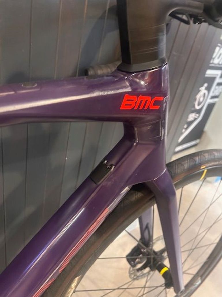 Tweedehands BMC Roadmachine 01 THREE 2023 2023 Road & Gravel — afbeelding 8 van 14