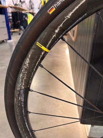 Tweedehands BMC Roadmachine 01 THREE 2023 2023 Road & Gravel — afbeelding 3 van 14