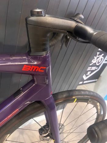 Tweedehands BMC Roadmachine 01 THREE 2023 2023 Road & Gravel — afbeelding 9 van 14