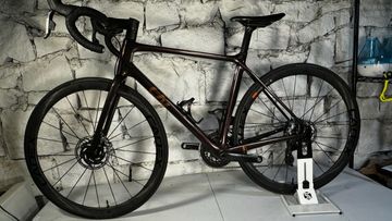 Used Liv Langma Advanced, SL Disc RED 2022 2022 Road & Gravel, Red — image 2 of 11