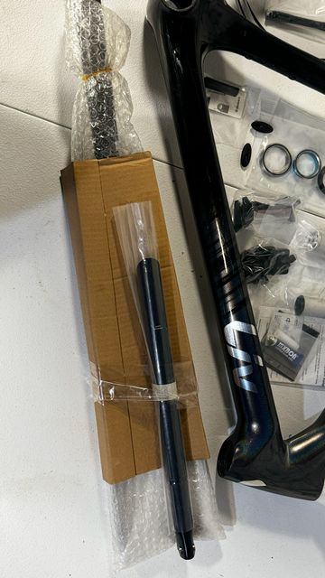 Used Liv Brava, Advanced Pro 0 2021 Frameset 2021 Road & Gravel, Black — image 9 of 9