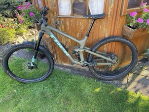 Trek - Slash 9.7 2022, 2022