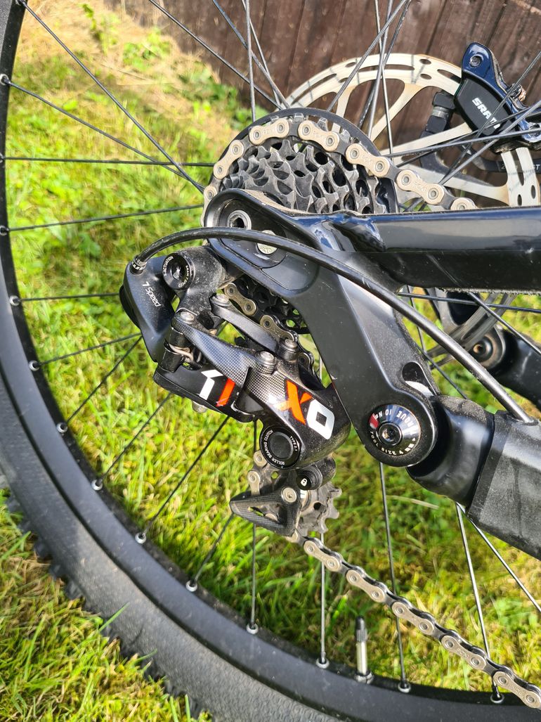 Used Canyon Sender CF 8.0 2019 2019 Mountainbike, Schwarz, 27.5 — image 11 of 15