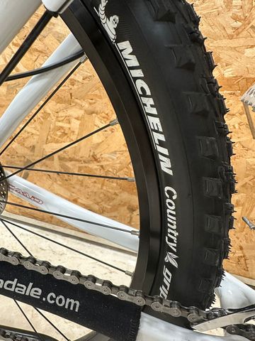 Used Cannondale CAFFEINE F1 26” MISURA M USATO 2009 Mountainbike, White — image 6 of 21