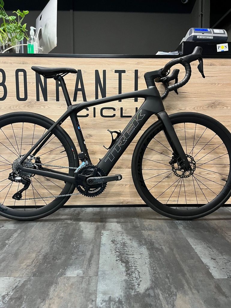 Trek Domane SLR 6 Pro used in 54 cm buycycle Ireland