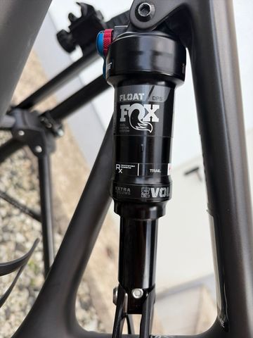 Used Specialized Stumpjumper Comp 2022 2022 Mountainbike, Black, 29 — image 13 of 13