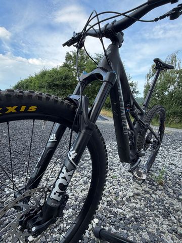 Used Specialized Stumpjumper Comp 2022 2022 Mountainbike, Black, 29 — image 5 of 13