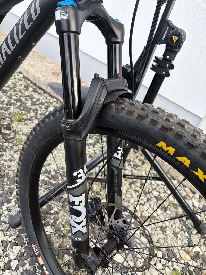 Used Specialized Stumpjumper Comp 2022 2022 Mountainbike, Black, 29 — image 4 of 13