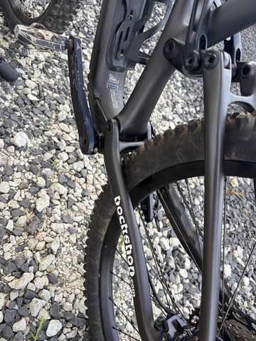 Used Specialized Stumpjumper Comp 2022 2022 Mountainbike, Black, 29 — image 7 of 13