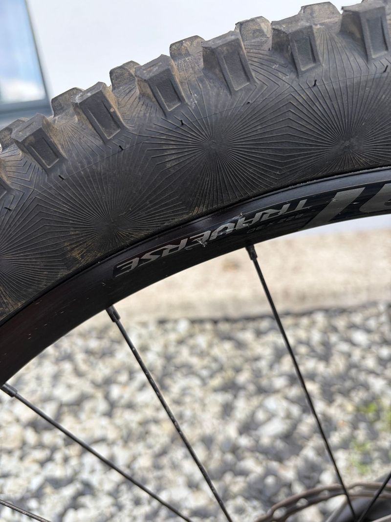 Used Specialized Stumpjumper Comp 2022 2022 Mountainbike, Black, 29 — image 8 of 13
