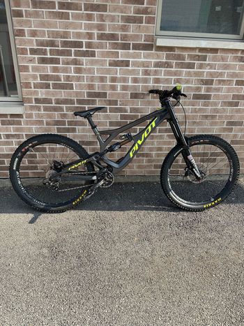 Used downhill mountain bikes for sale sale