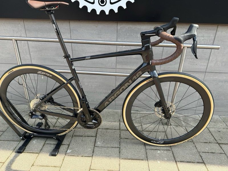 Argon 18 Krypton Shimano 105 Di2 2024 Road & Gravel d'occasion — image 1 sur 15