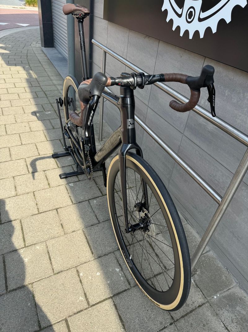 Argon 18 Krypton Shimano 105 Di2 2024 Road & Gravel d'occasion — image 8 sur 15